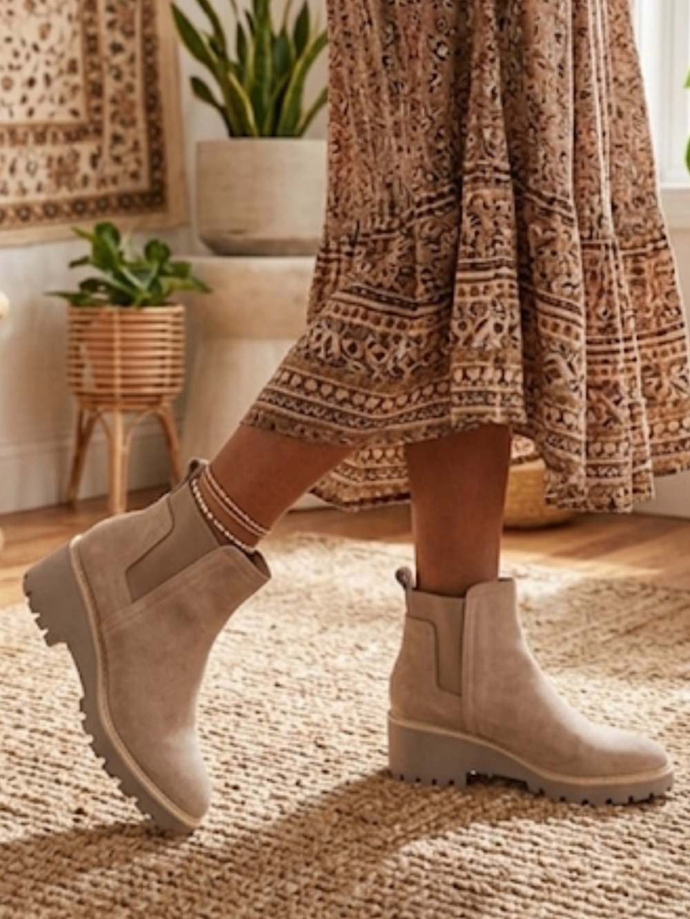 Dolce Vita Haily Suede Boot Almond Size 10 Like New